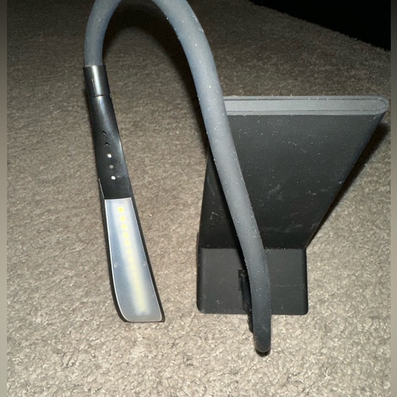 ❌SOLD❌ CHARGER/LAMP - Picture 2 of 4